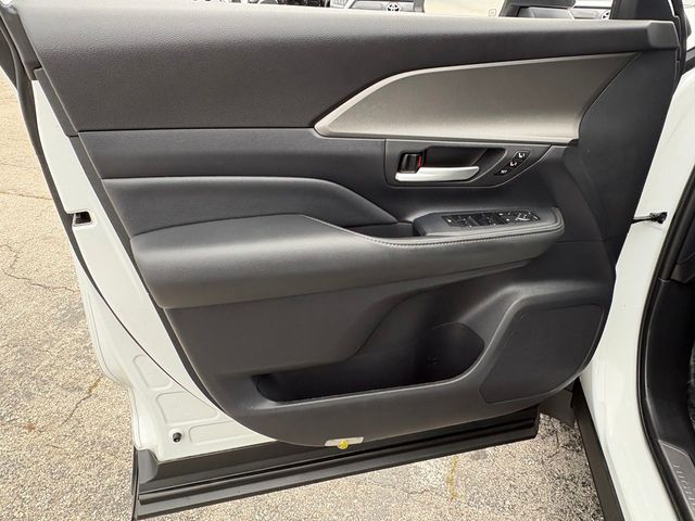 2026 Toyota Grand Highlander Nightshade - Photo 30