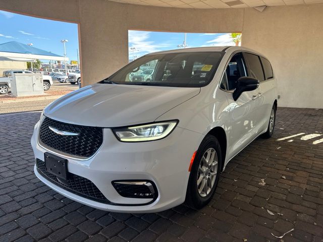 2025 Chrysler Pacifica Select FWD
