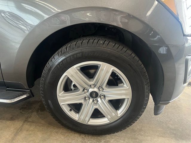 2018 Ford Expedition XLT photo