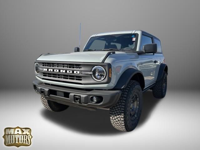 2024 Ford Bronco Black Diamond 3