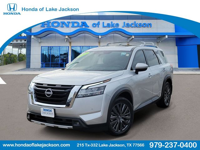 2022 Nissan Pathfinder SL