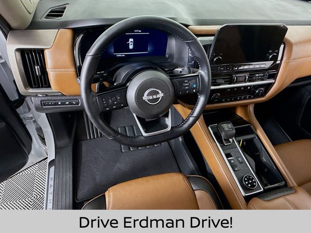 Used 2025 Nissan Pathfinder SUV