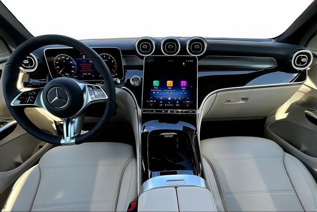 New 2026 White Mercedes-Benz GLC 300 image 5