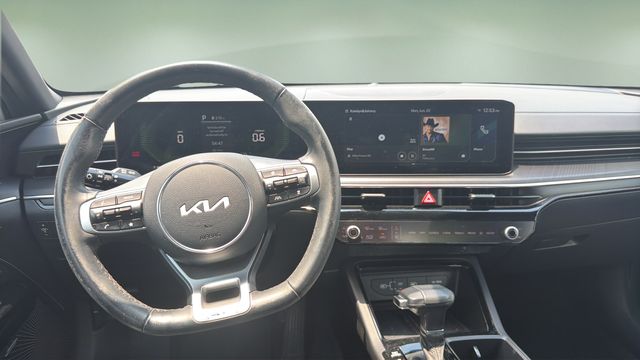 Used 2025 White Kia GT-Line image 17
