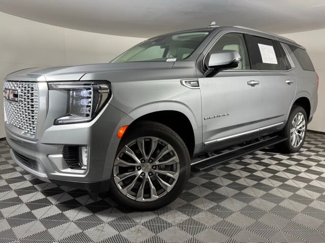 GMC Yukon Denali 4WD