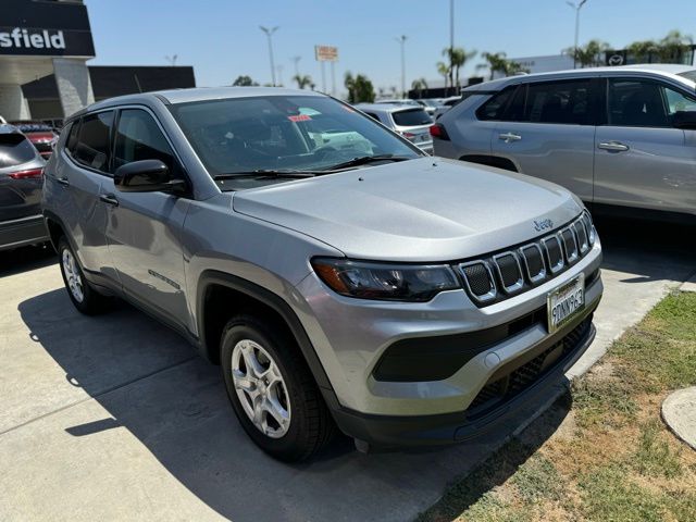 2022 Jeep Compass Sport 3