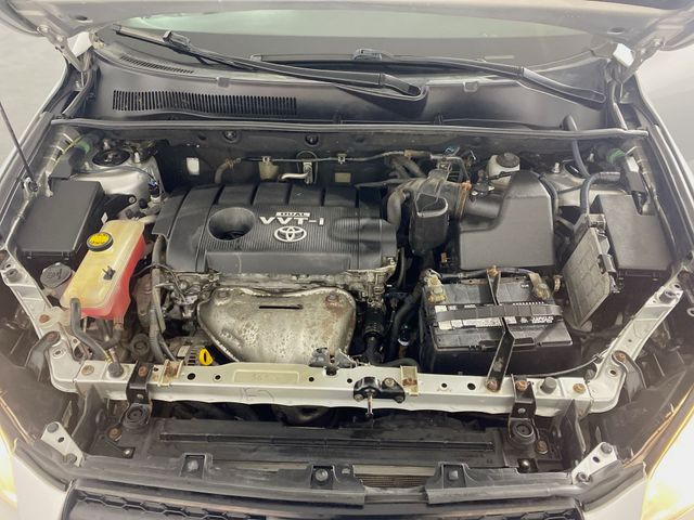 2010 Toyota RAV4 Base 23