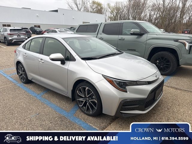 Classic Silver 2022 Toyota Corolla SE FWD Sedan Front-Wheel Drive Continuously Variable Transmission
