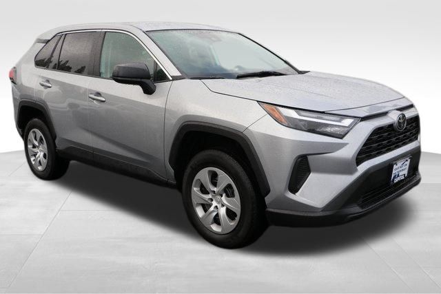 2023 Toyota RAV4 LE 16