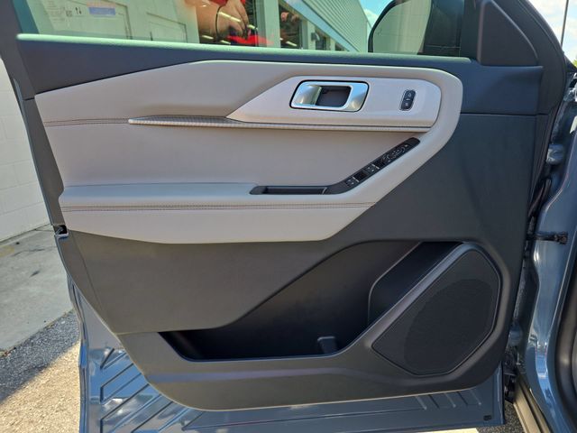 New 2026 Vapor Blue Metallic Ford Active image 28