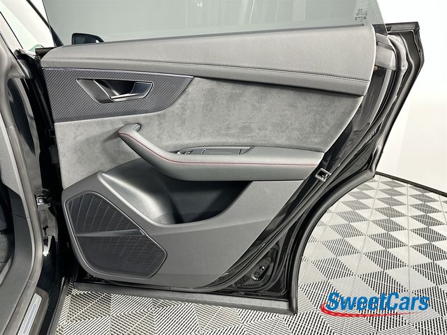 2025 Audi RS Q8 performance