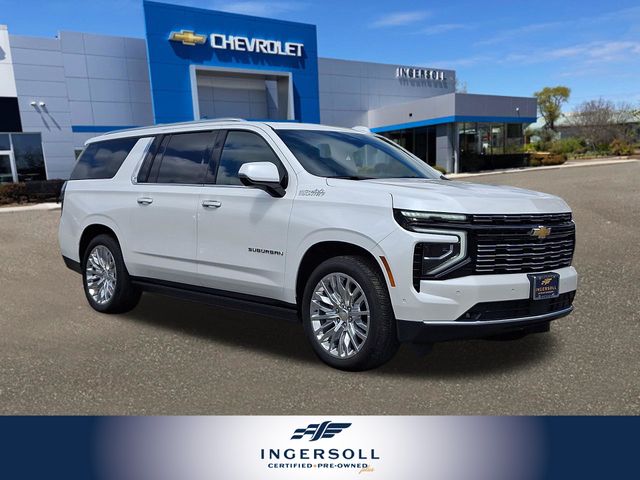 White (Iridescent Pearl Tricoat) 2025 Chevrolet Suburban SUV / Crossover Four-Wheel Drive