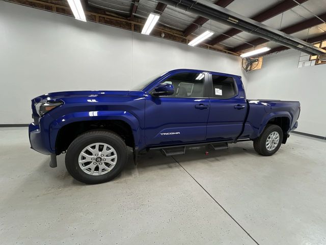 2025 Toyota Tacoma SR5 Double Cab photo 3