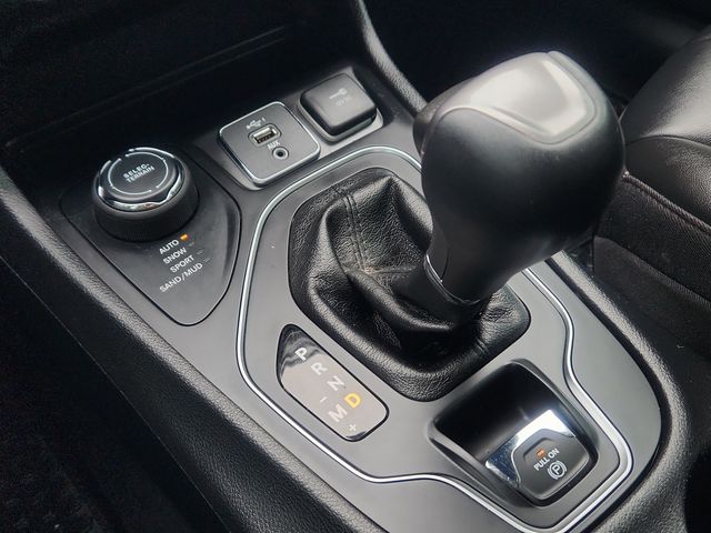 Used 2020 Jeep Cherokee For Sale in Grove City, OH