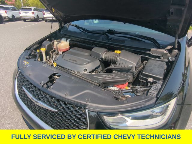 Used 2022 Chrysler Pacifica Van