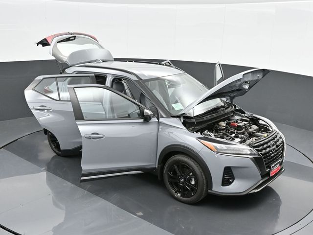 2024 Nissan Kicks SR 40