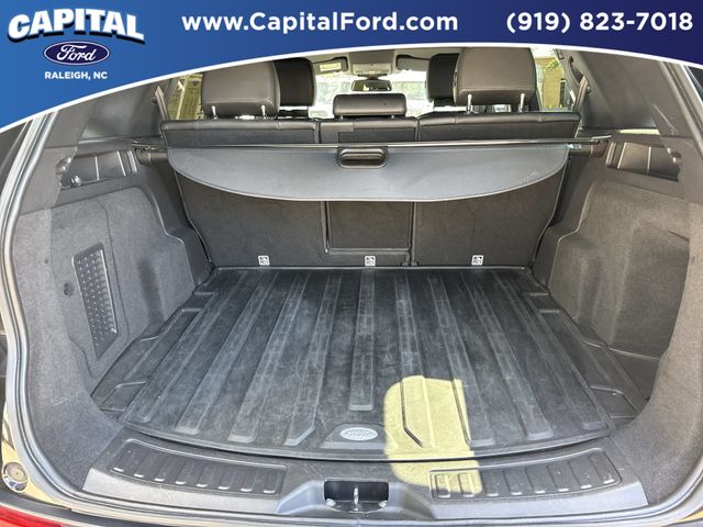Used 2019  Land Rover HSE image 16