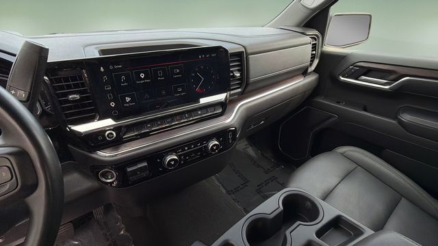 Used 2025 Silver GMC SLT image 24