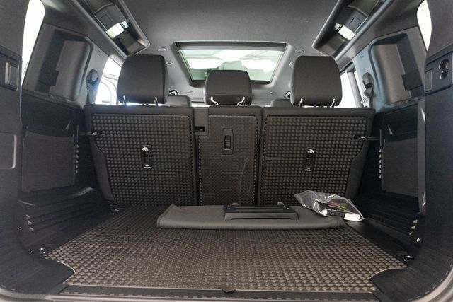 Used 2025 Land rover Defender 110 SUV