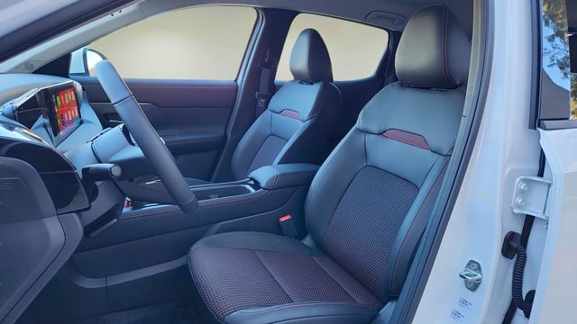 2025 Nissan Kicks