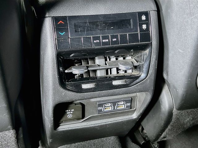 Used 2023 Black Jeep Altitude image 35