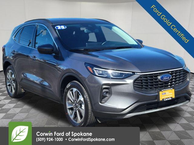 Carbonized Gray Metallic 2025 Ford Escape Platinum AWD SUV / Crossover All-Wheel Drive 8-Speed Automatic