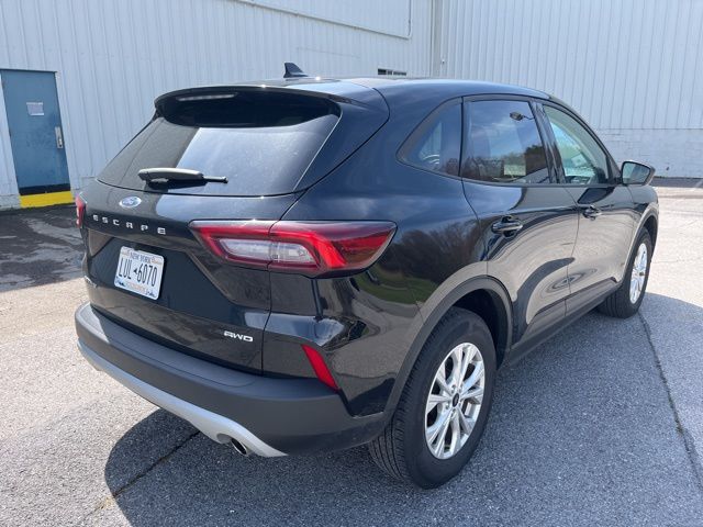 Used 2025 Black Ford Active image 6