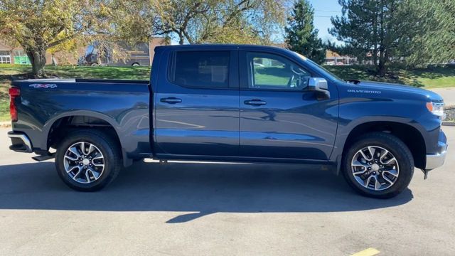 2022 Chevrolet Silverado 1500 LT 9