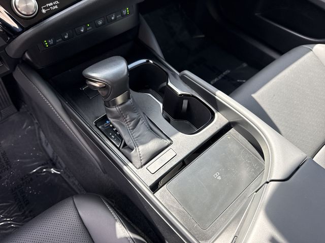 Used 2024 Lexus ES Sedan