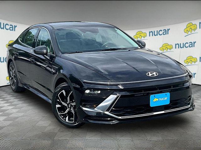 Onyx Black 2024 Hyundai Sonata Sedan Front-Wheel Drive 8-Speed Automatic