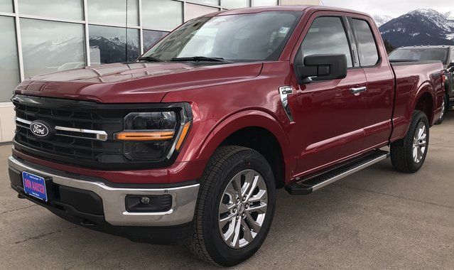 New 2026 Red Ford XLT image 3