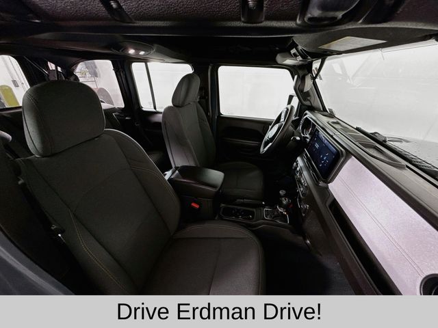 Used 2024 Jeep Wrangler SUV