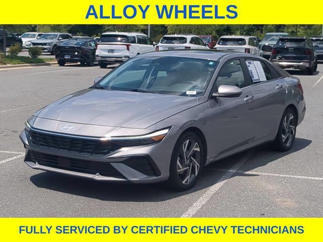 Used 2025 Hyundai Elantra Sedan