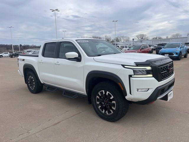 2023 Nissan Frontier PRO-4X Crew Cab 4WD