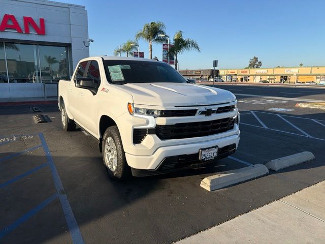 Summit White 2023 Chevrolet Silverado 1500 Pickup Truck Four-Wheel Drive Automatic