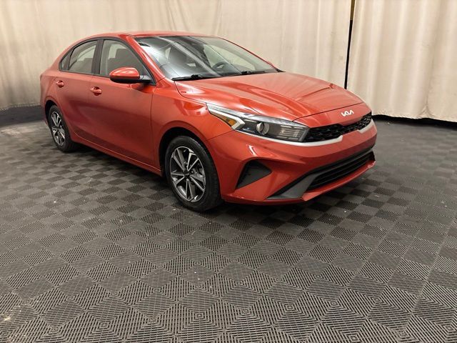 2022 Kia Forte LXS - Image 3