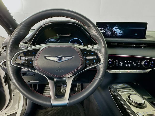 Thumbnail: 2022 Genesis GV70 - 11