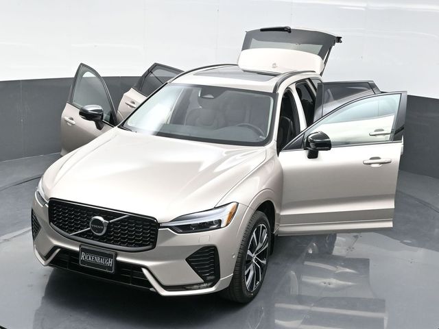 2025 Volvo XC60  photo