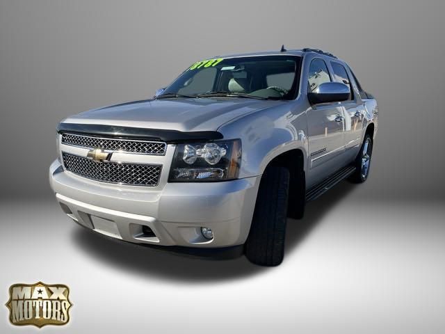 2011 Chevrolet Avalanche 1500 LTZ 4