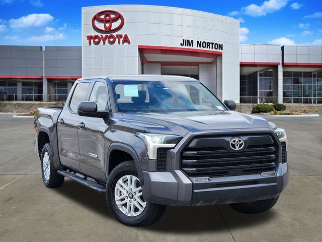 2025 Toyota Tundra SR5's photo