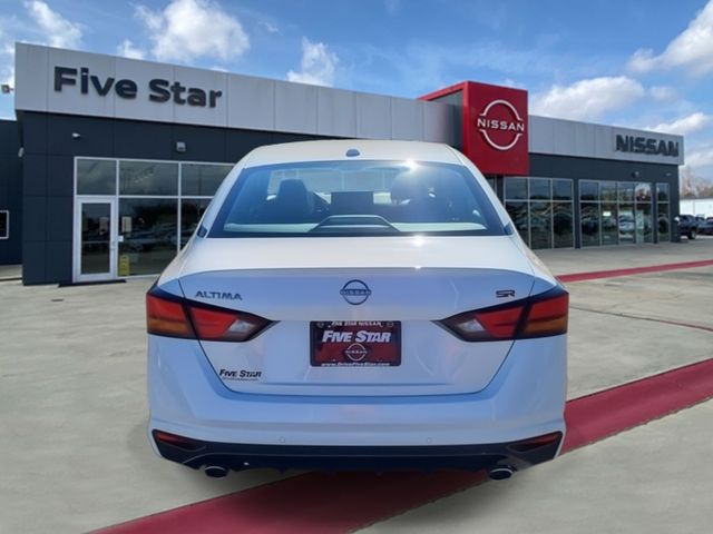 New 2025 White Nissan 2.5 SR image 3