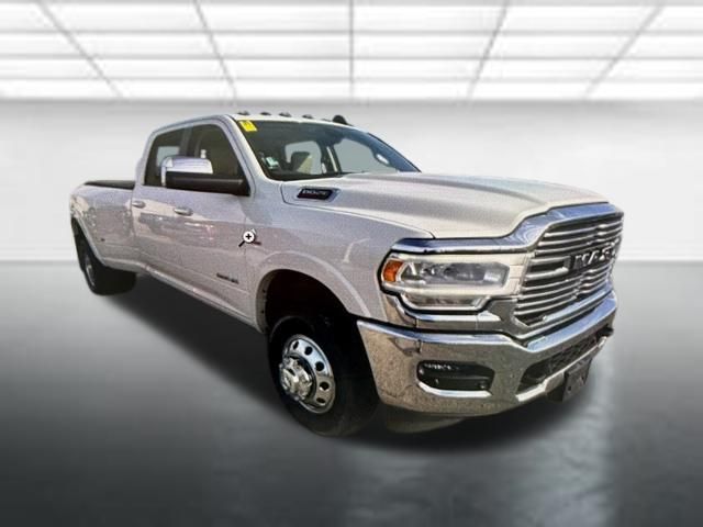2020 RAM 3500 Laramie Crew Cab LB DRW 4WD