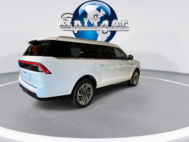 Certified Used 2025 White Lincoln Reserve image 9