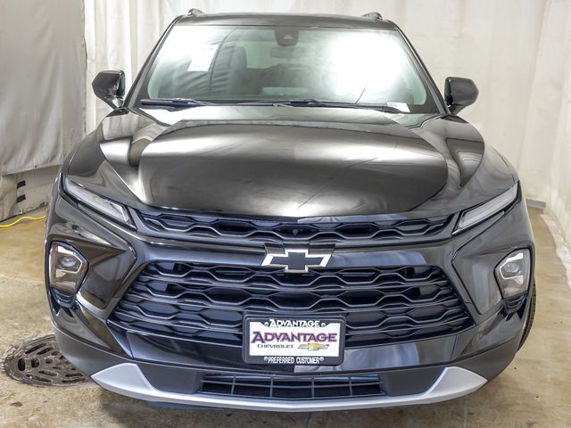 View vehicle photo 5