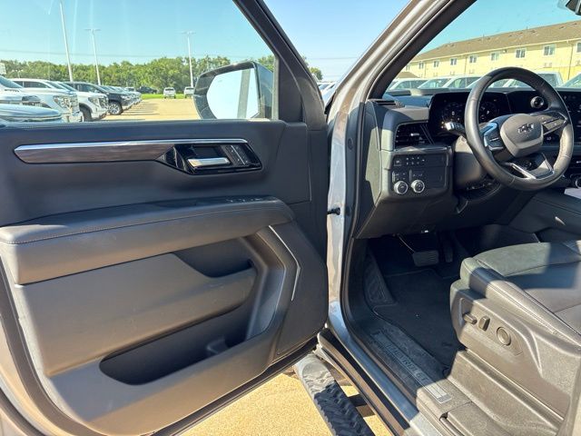 Used 2025 Chevrolet Suburban SUV