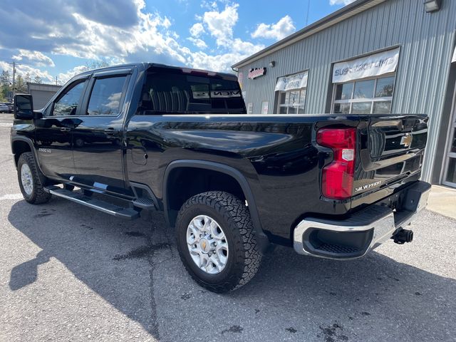 2022 Chevrolet Silverado 2500HD LT - Black exterior view 5