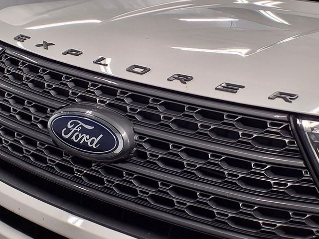 2023 Ford Explorer - Image 16