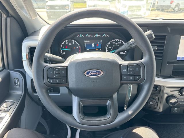 New 2026 Oxford White Ford F-450® XL image 27