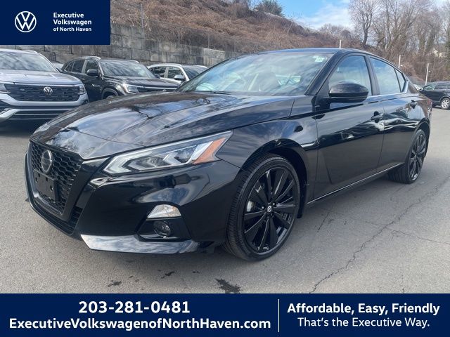 2022 Nissan Altima SR