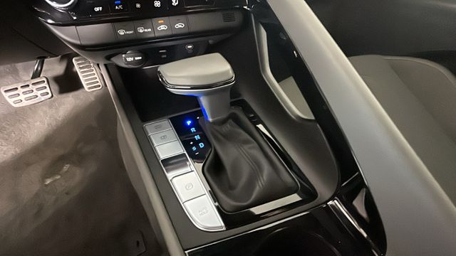 2025 Serenity White Hyundai Elantra Hybrid SEL Sport FWD Sedan